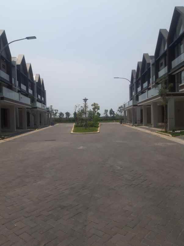 dijual rumah osaka residence pik2