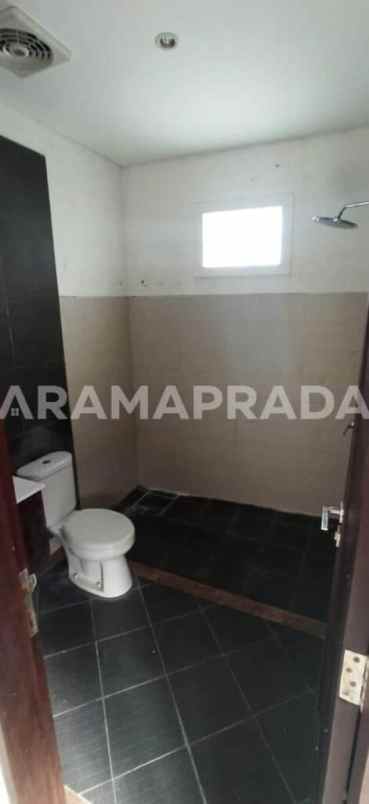 dijual rumah padanggalak