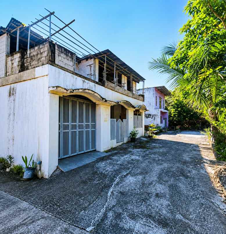 dijual rumah pajangan