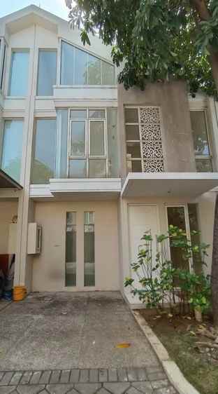 dijual rumah pakuwon city zimbali costa