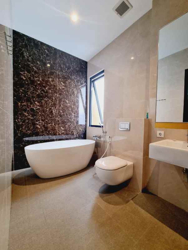 dijual rumah pangkalan asem cempaka