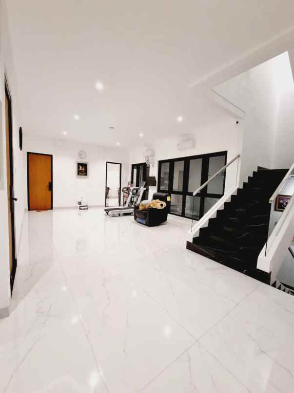 dijual rumah pangkalan asem cempaka