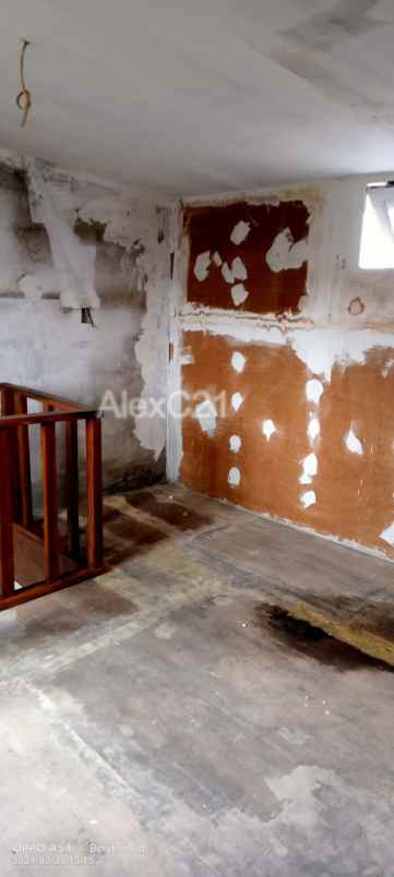 dijual rumah panunggangan barat cibodas