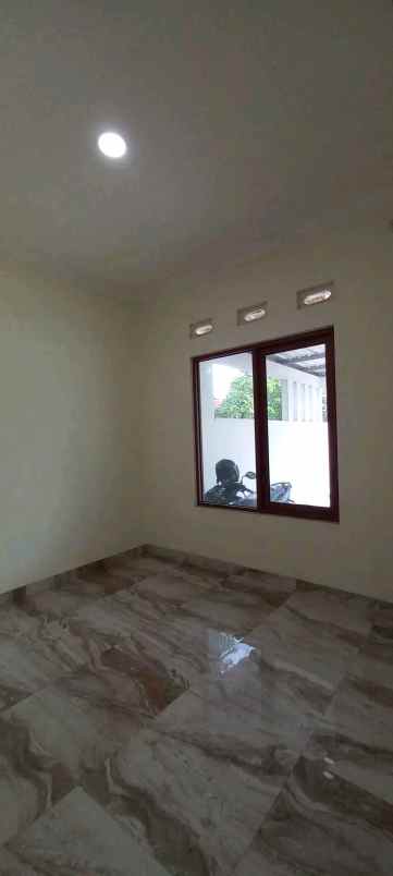 dijual rumah pasar godean