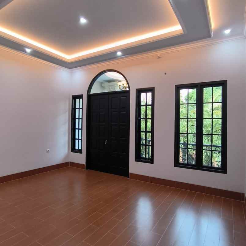 dijual rumah pejaten barat