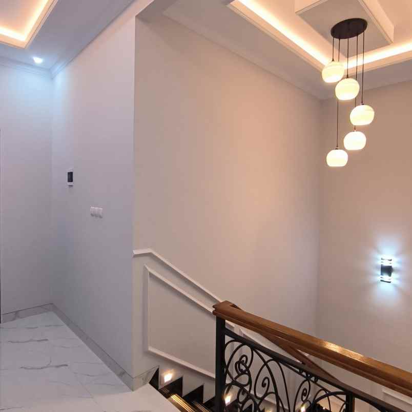 dijual rumah pejaten barat