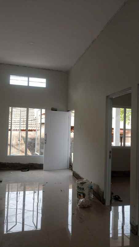 dijual rumah pekayon