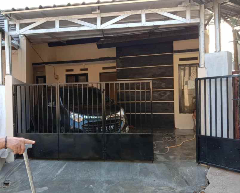 dijual rumah perum rivera hills