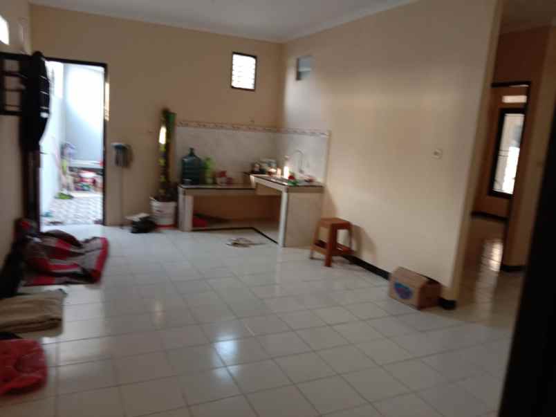 dijual rumah perum rivera hills