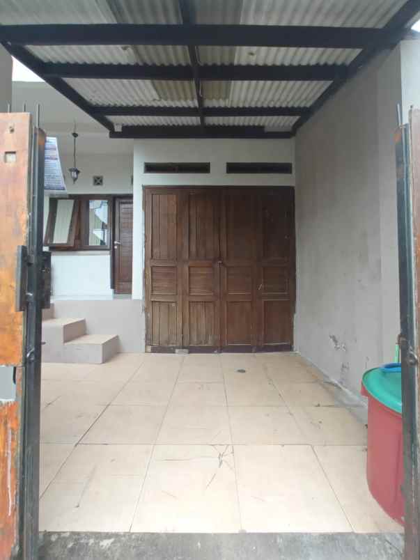 dijual rumah perumahan cibiru asri