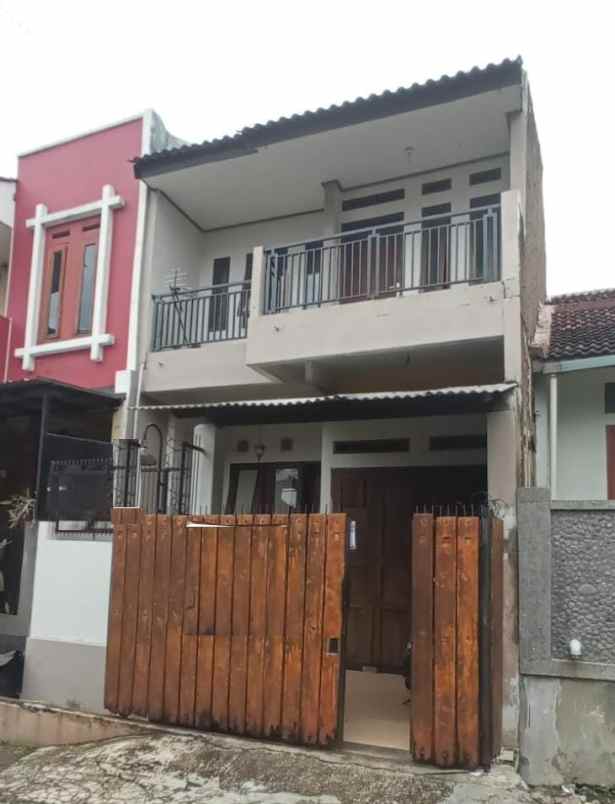 dijual rumah perumahan cibiru asri