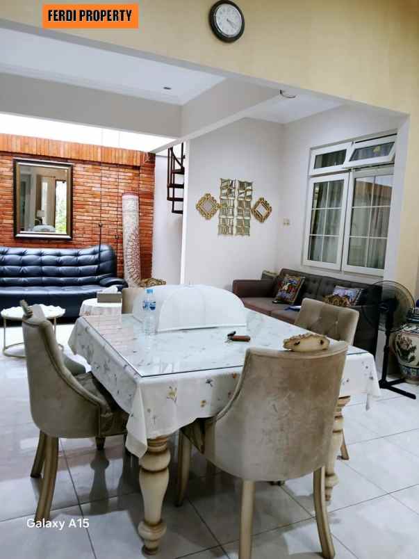 dijual rumah perumahan citra gran cibubur