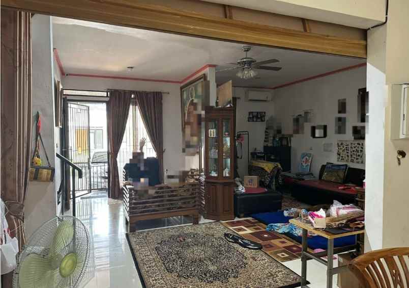 dijual rumah perumahan kebun raya