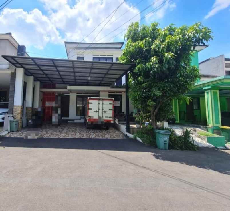 dijual rumah perumahan kebun raya