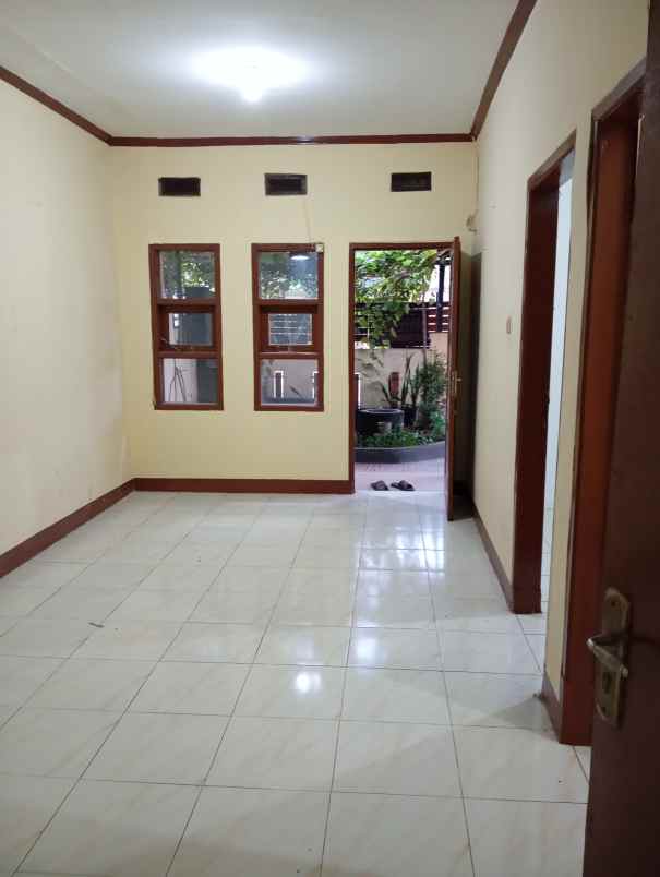 dijual rumah perumahan pesona kramat