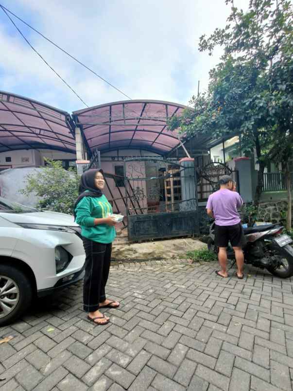 dijual rumah perumahan puncak permata