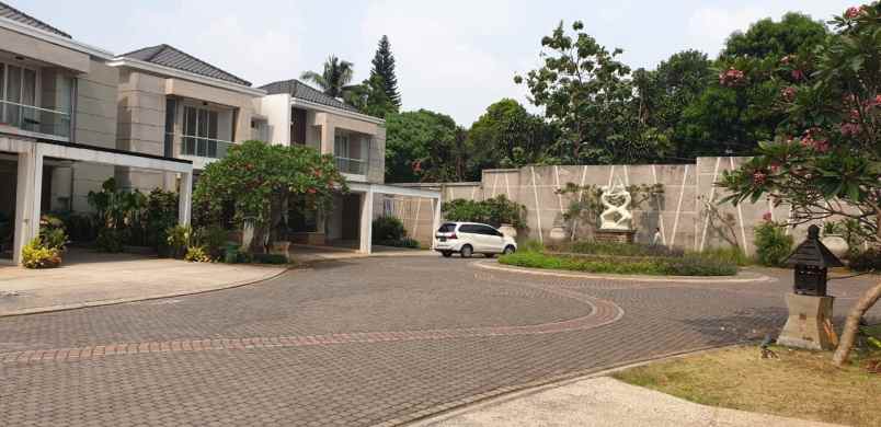 dijual rumah perumahan river valley