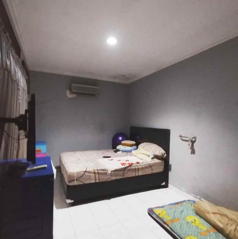 dijual rumah perumahan taman modern