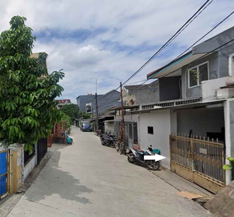 dijual rumah perumahan taman ratu indah