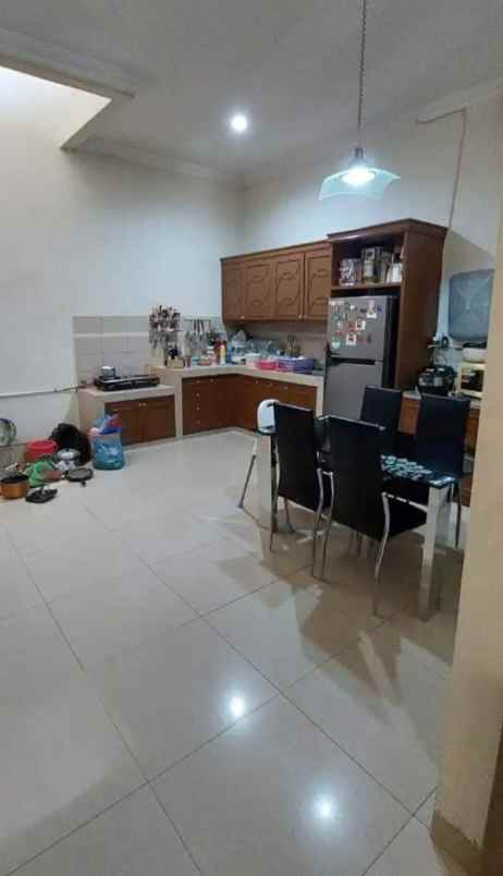 dijual rumah perumahan tamansari