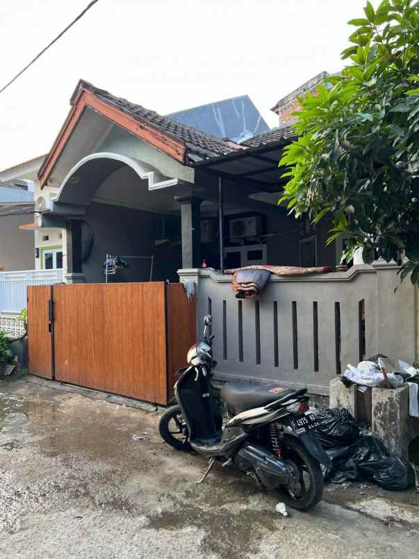 dijual rumah perumahan telaga mas duta