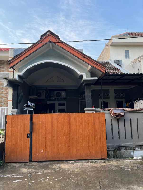 dijual rumah perumahan telaga mas duta