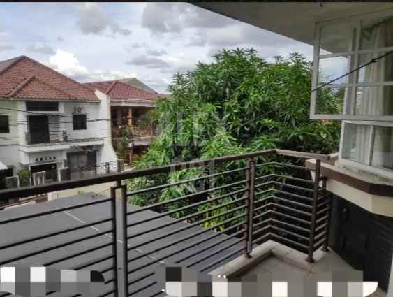 dijual rumah pesanggrahan