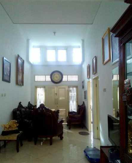 dijual rumah pinus regency