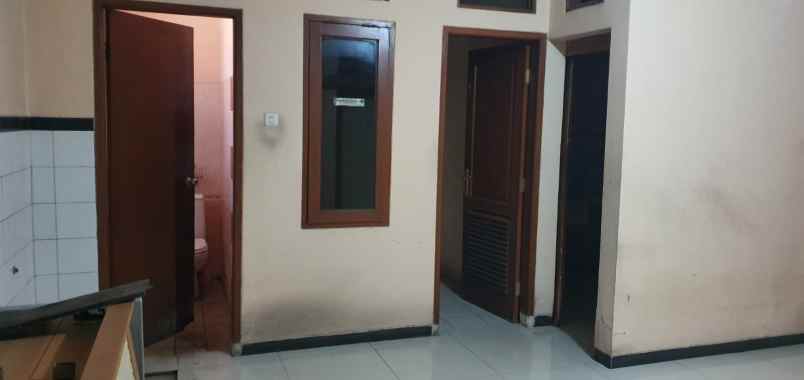 dijual rumah pinus regency