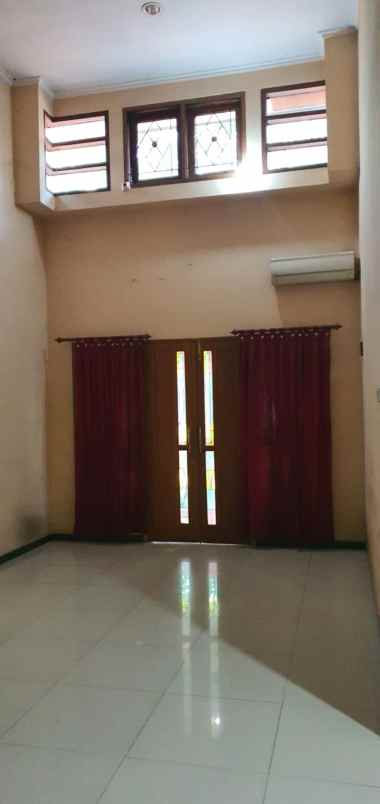 dijual rumah pinus regency