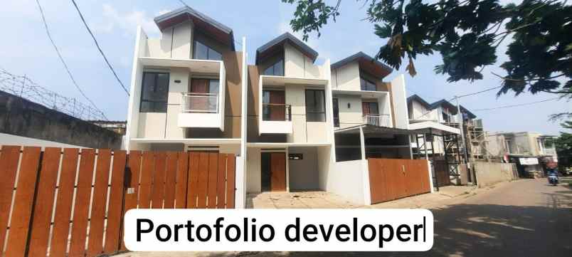 dijual rumah pondok benda