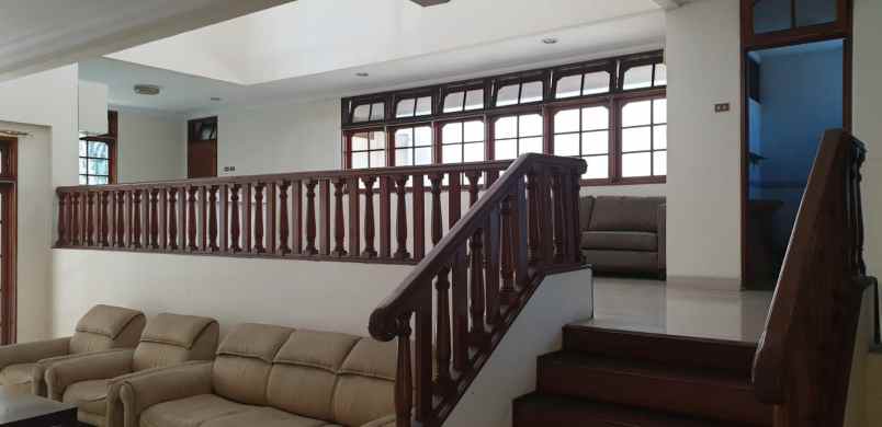 dijual rumah pondok indah