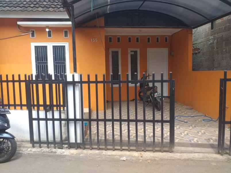 dijual rumah pondok kacang kota