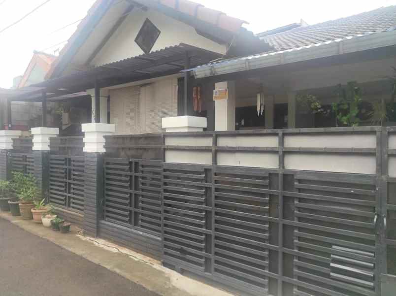 dijual rumah pondok kelapa jakata timur