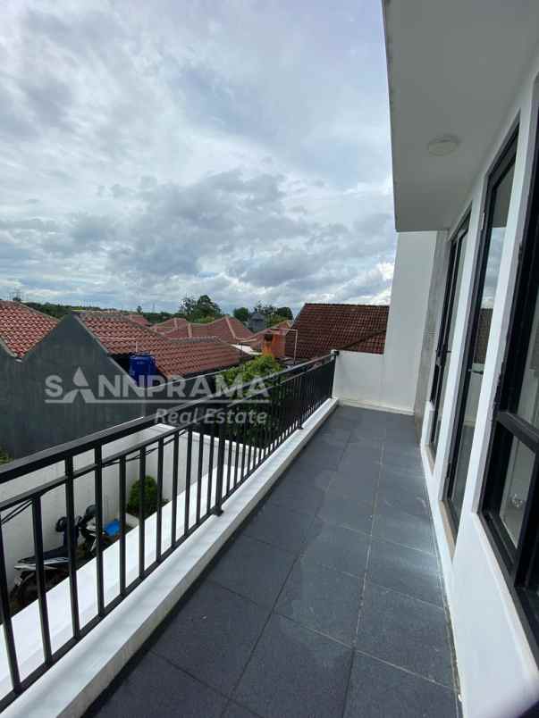 dijual rumah pondok petir