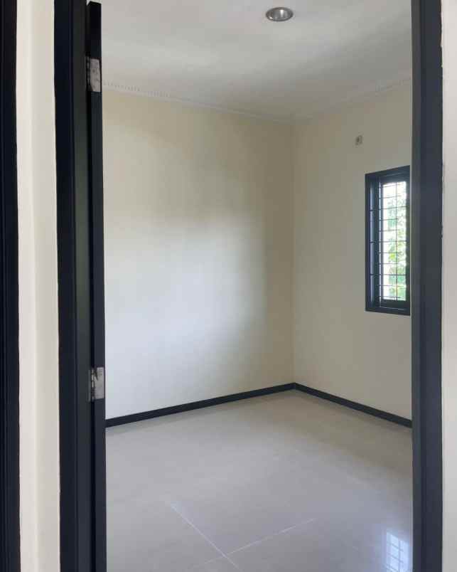 dijual rumah puri asri pakuwon city
