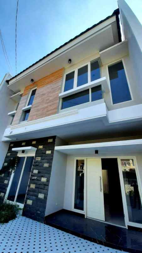 dijual rumah purimas surabaya