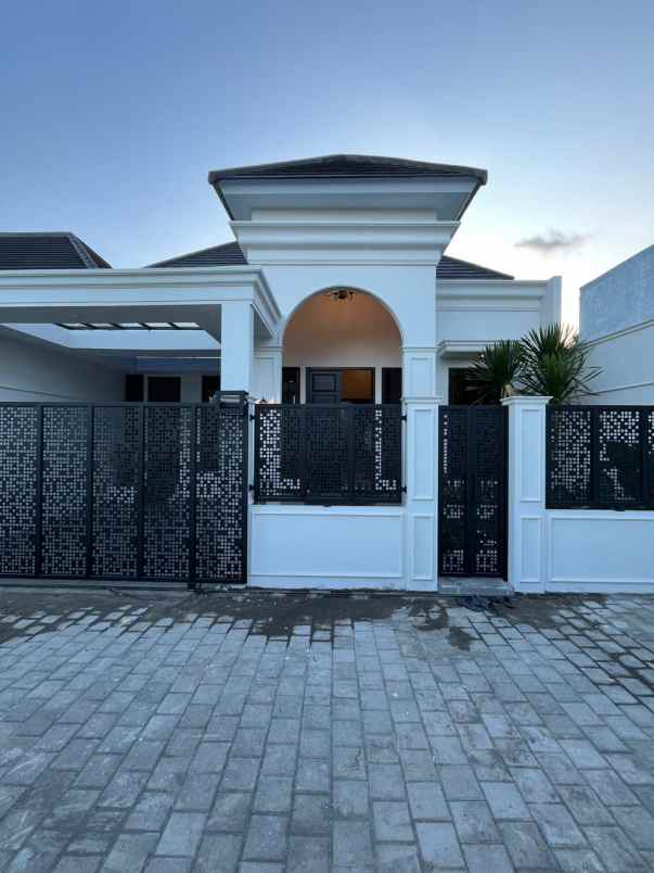 dijual rumah purwomartani