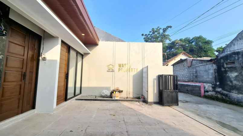 dijual rumah purwomartani kalasan