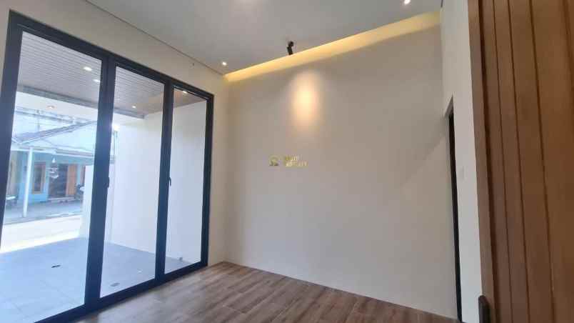 dijual rumah purwomartani kalasan