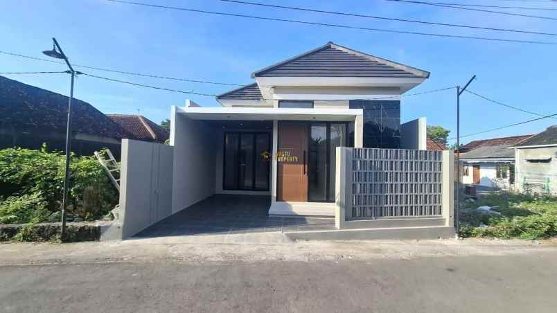 dijual rumah purwomartani kalasan