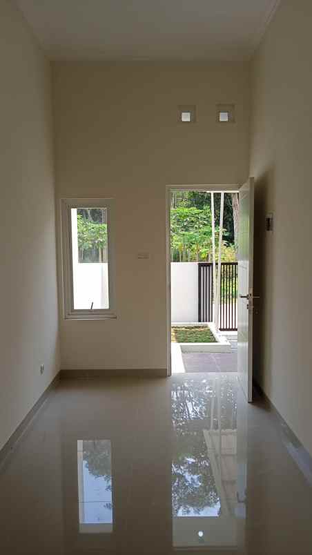 dijual rumah randusari