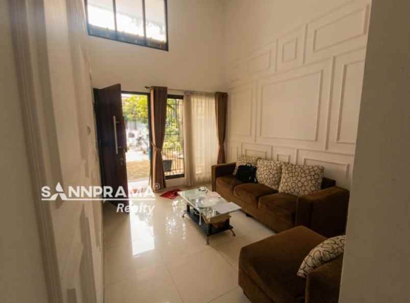 dijual rumah rangkapan kaya pancoran