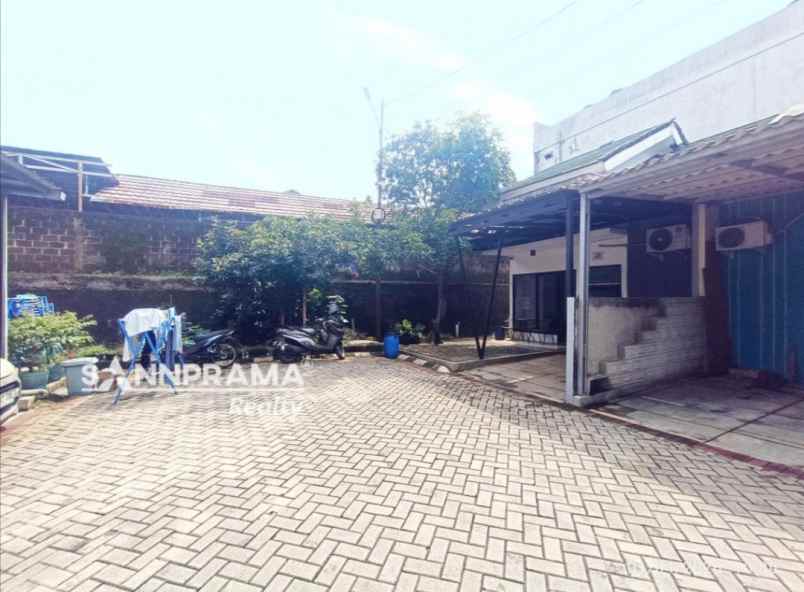 dijual rumah rangkapan kaya pancoran