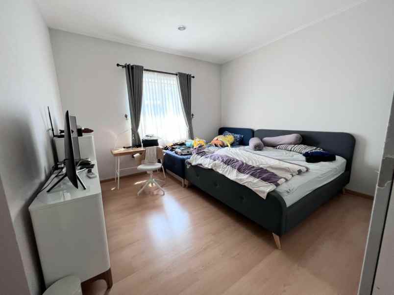 dijual rumah river valley residence