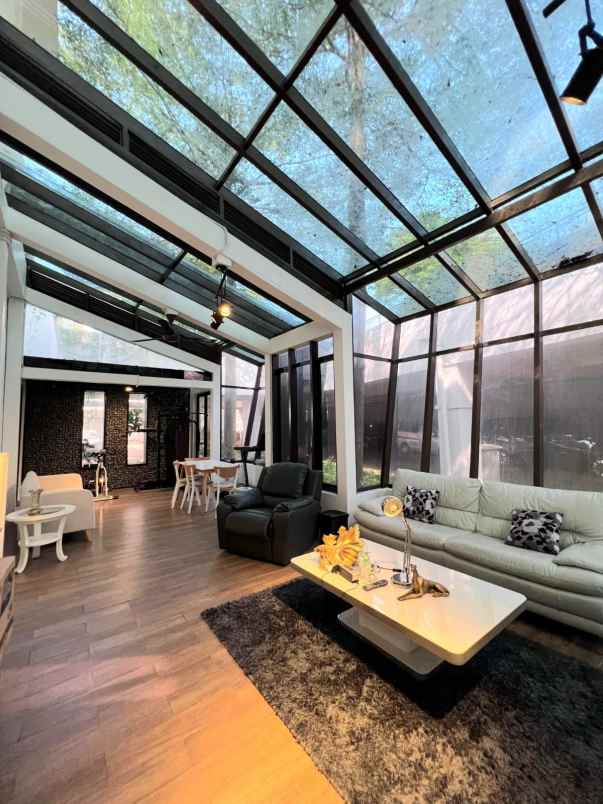 dijual rumah river valley residence