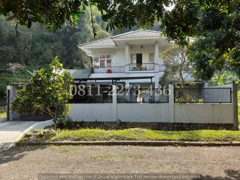 dijual rumah royal view