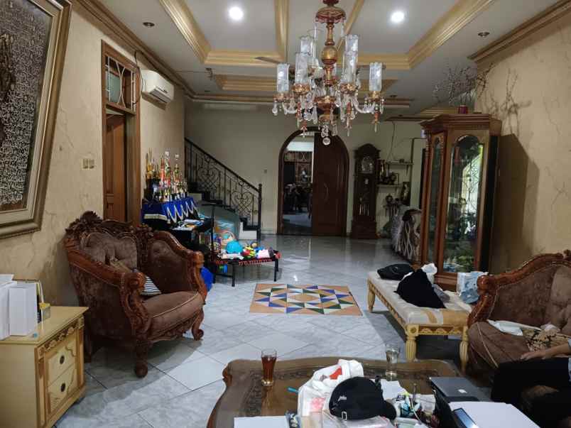 dijual rumah rumah cempaka putih tengah