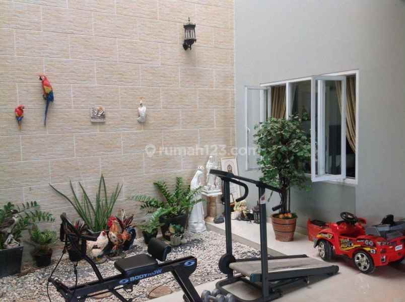 dijual rumah rumah di citra garden 6