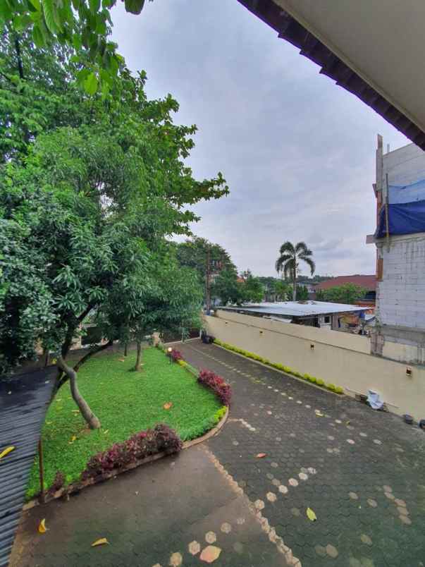 dijual rumah rumah di jalan moh kahfi